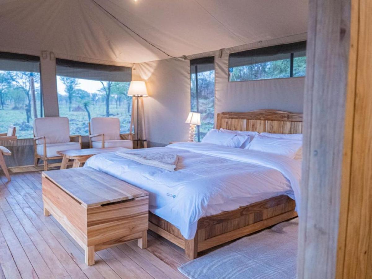 Serengeti Kifaru Tented Lodge Mugumu Exterior photo