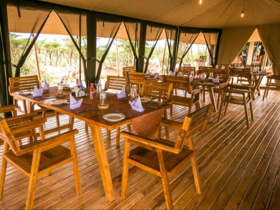 Serengeti Kifaru Tented Lodge Mugumu Exterior photo