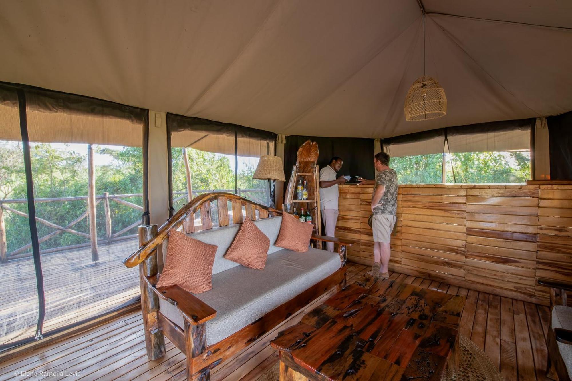 Serengeti Kifaru Tented Lodge Mugumu Exterior photo