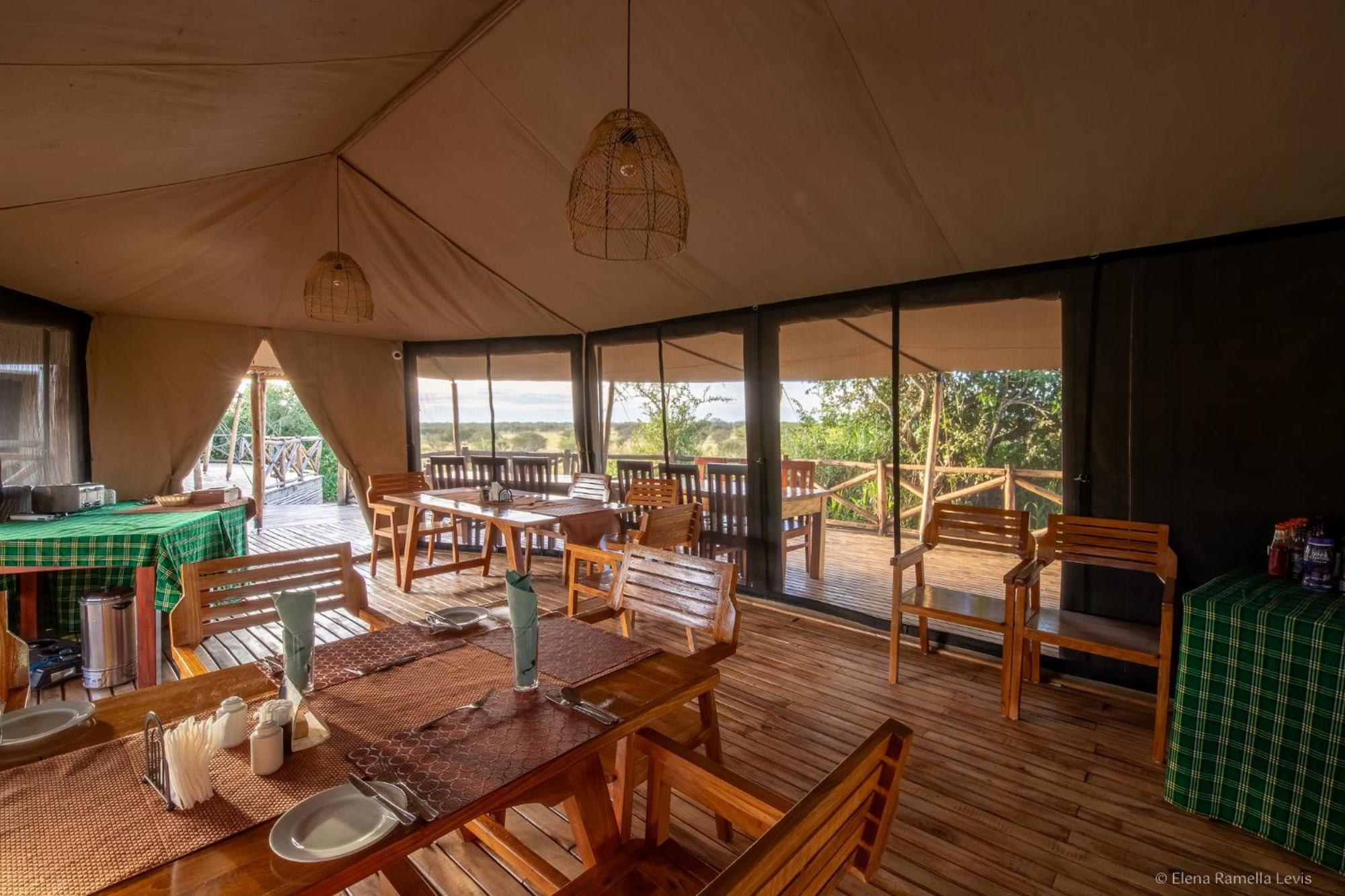 Serengeti Kifaru Tented Lodge Mugumu Exterior photo