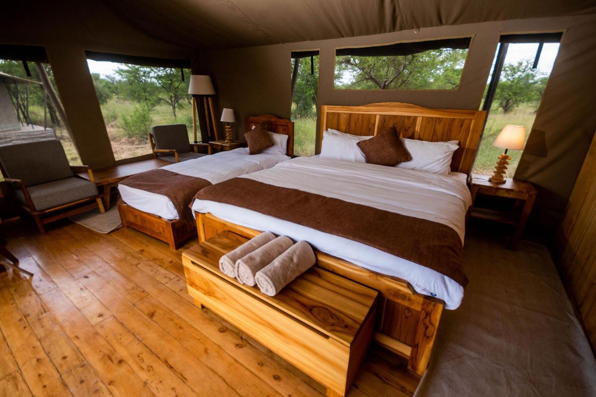 Serengeti Kifaru Tented Lodge Mugumu Exterior photo