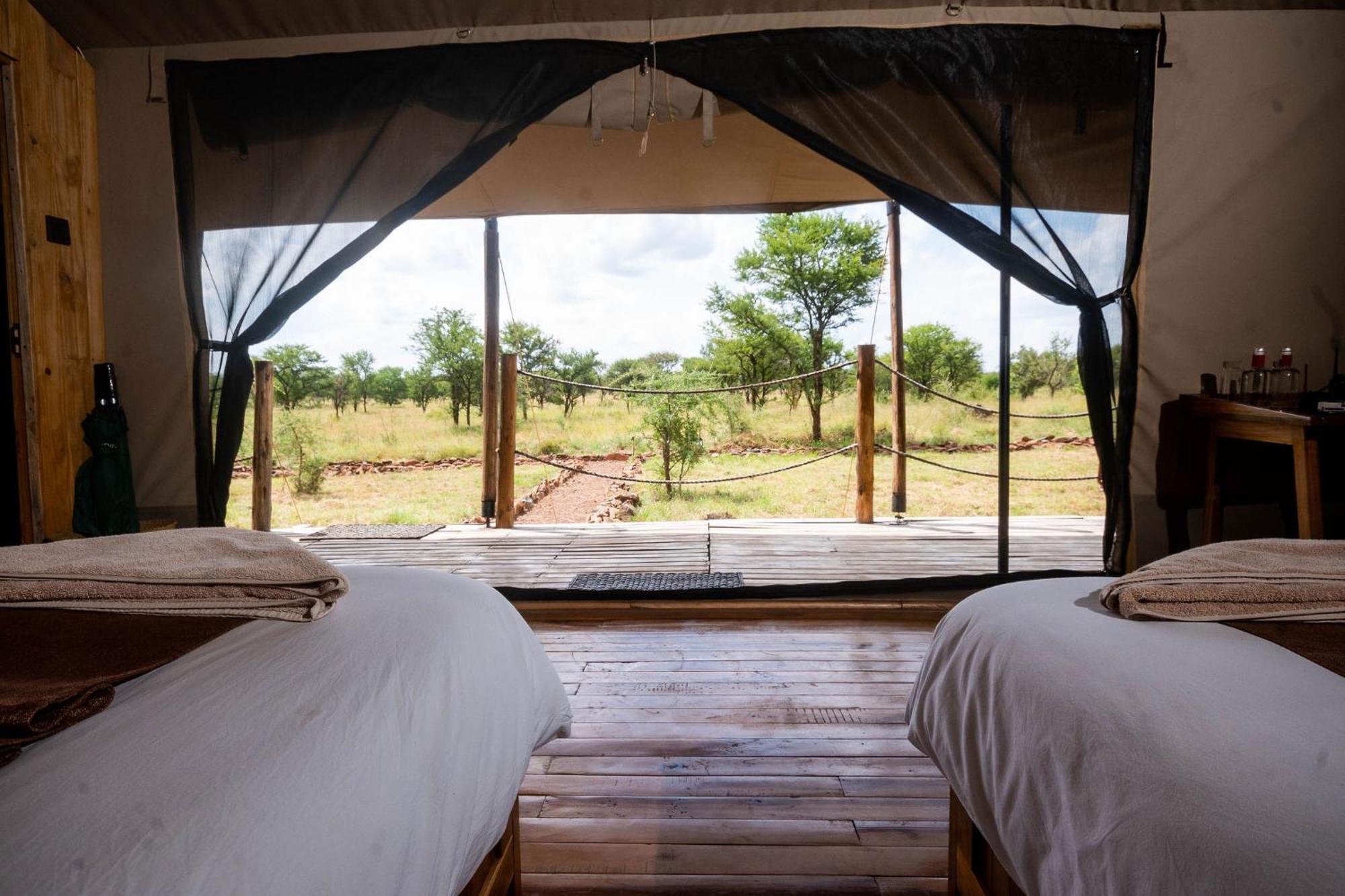 Serengeti Kifaru Tented Lodge Mugumu Exterior photo